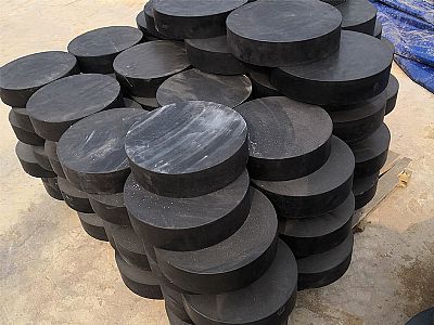 清丰县板式橡胶支座由若干层橡胶片与薄钢板经加压硫化